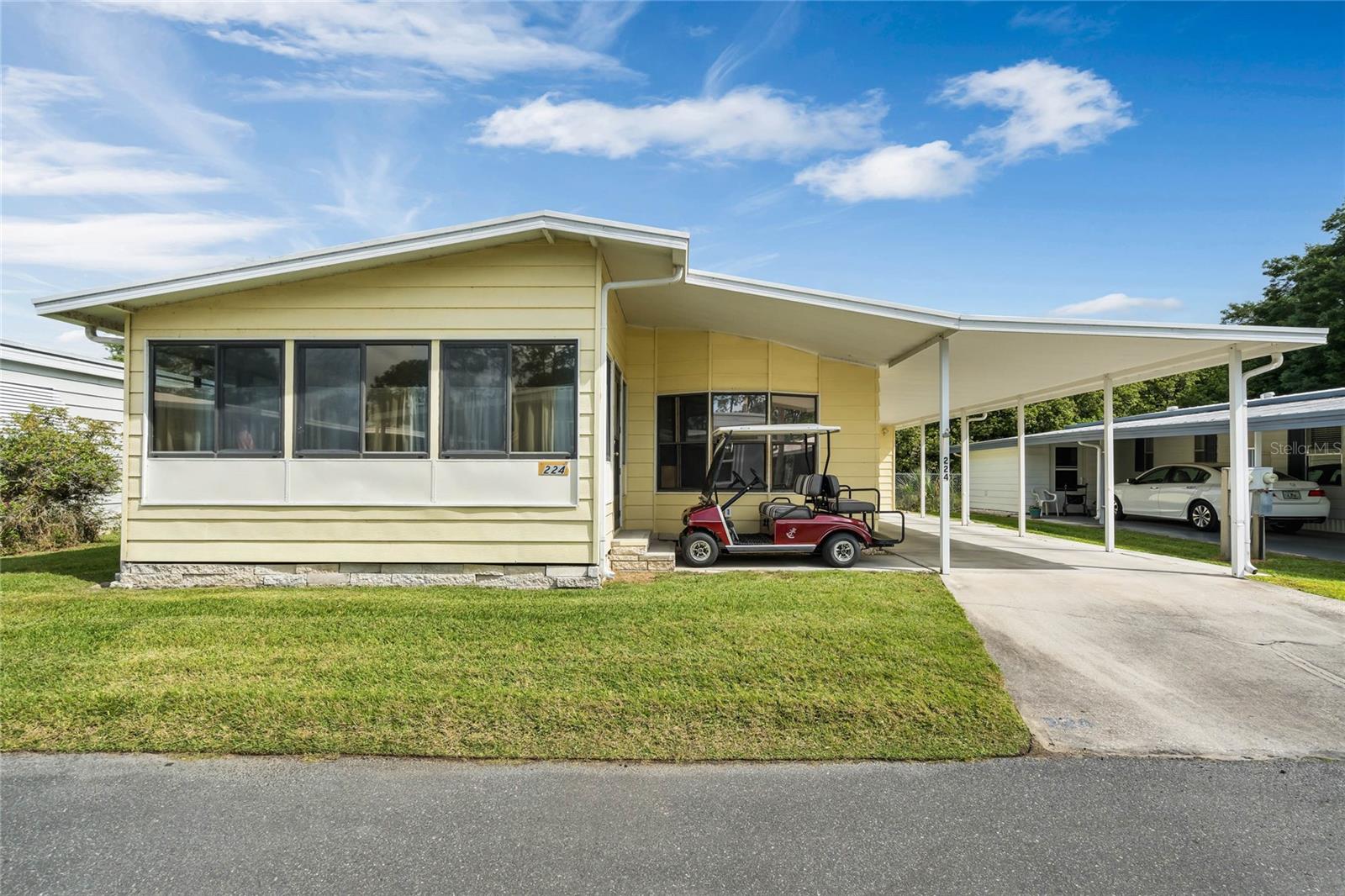 224 PINEWOOD DR