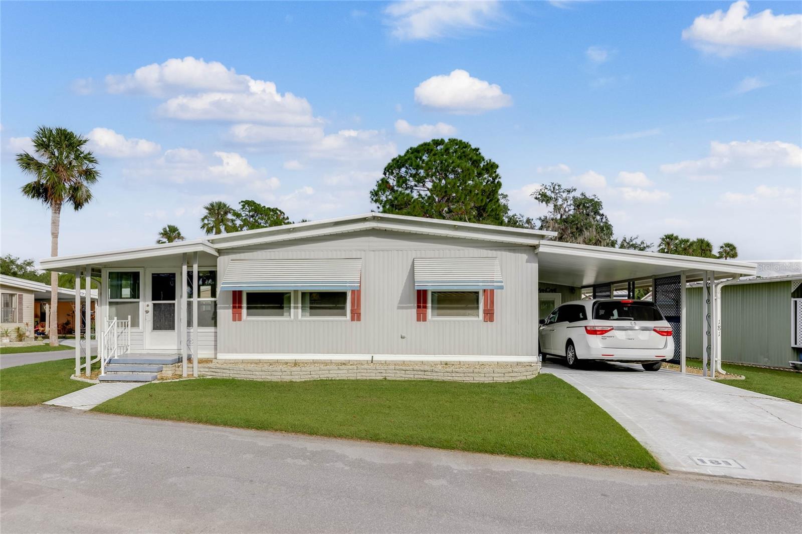 181 PALM MEADOWS DR