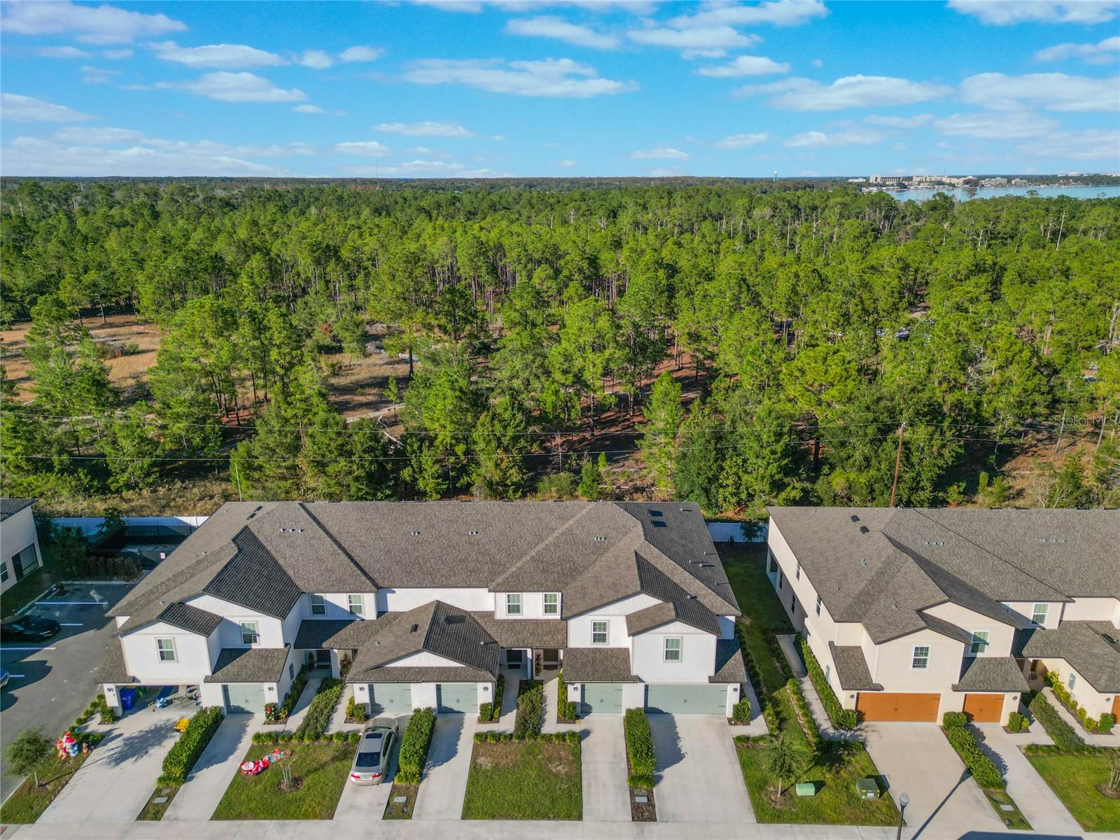 1592 WYNFORD CIR