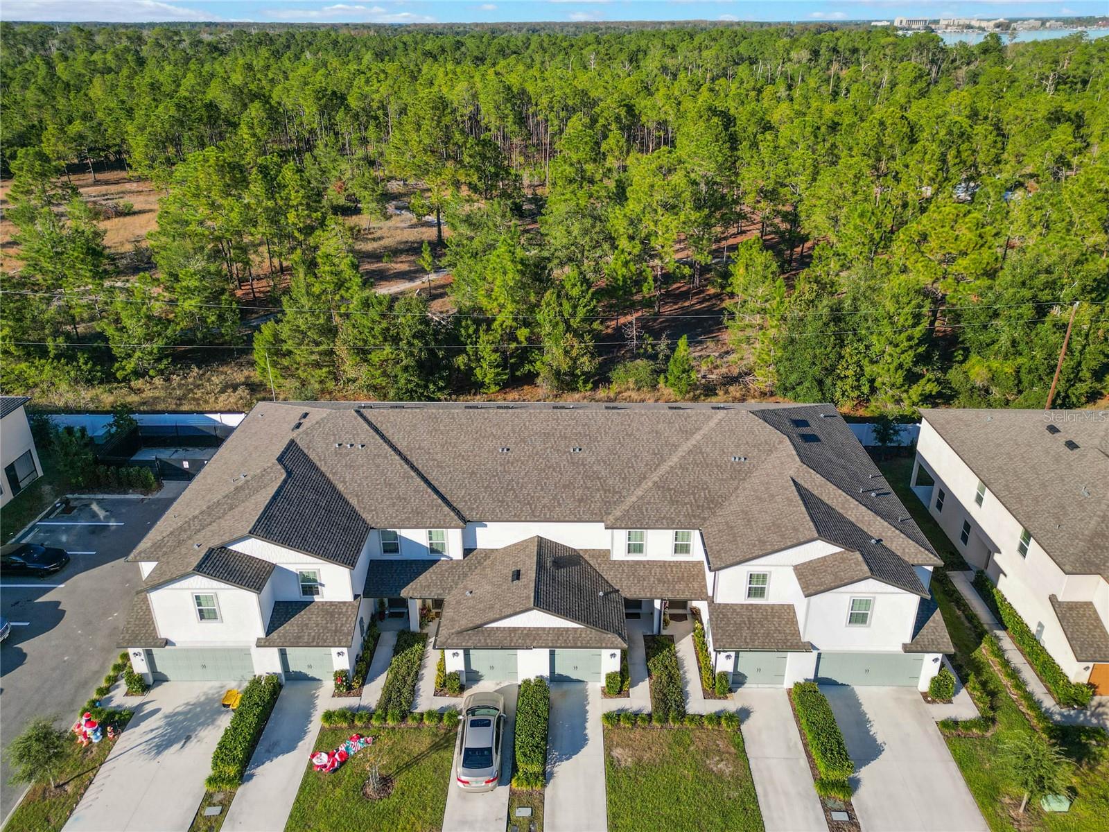 1592 WYNFORD CIR