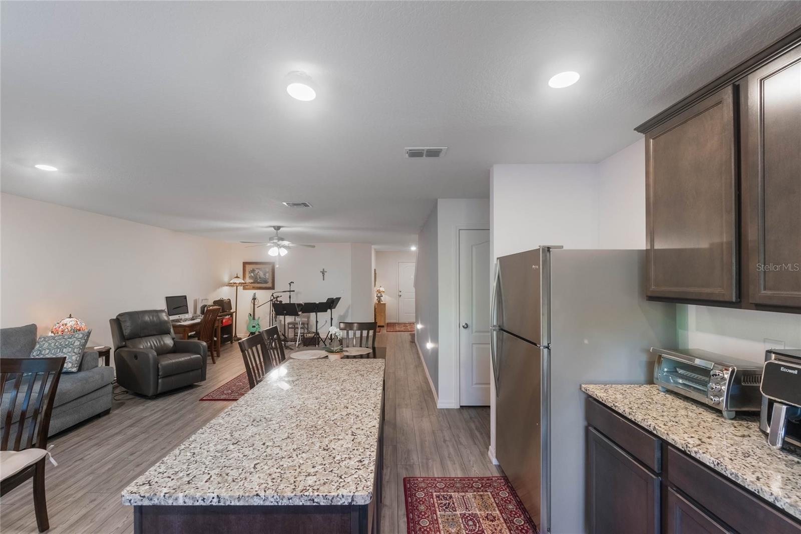1592 WYNFORD CIR