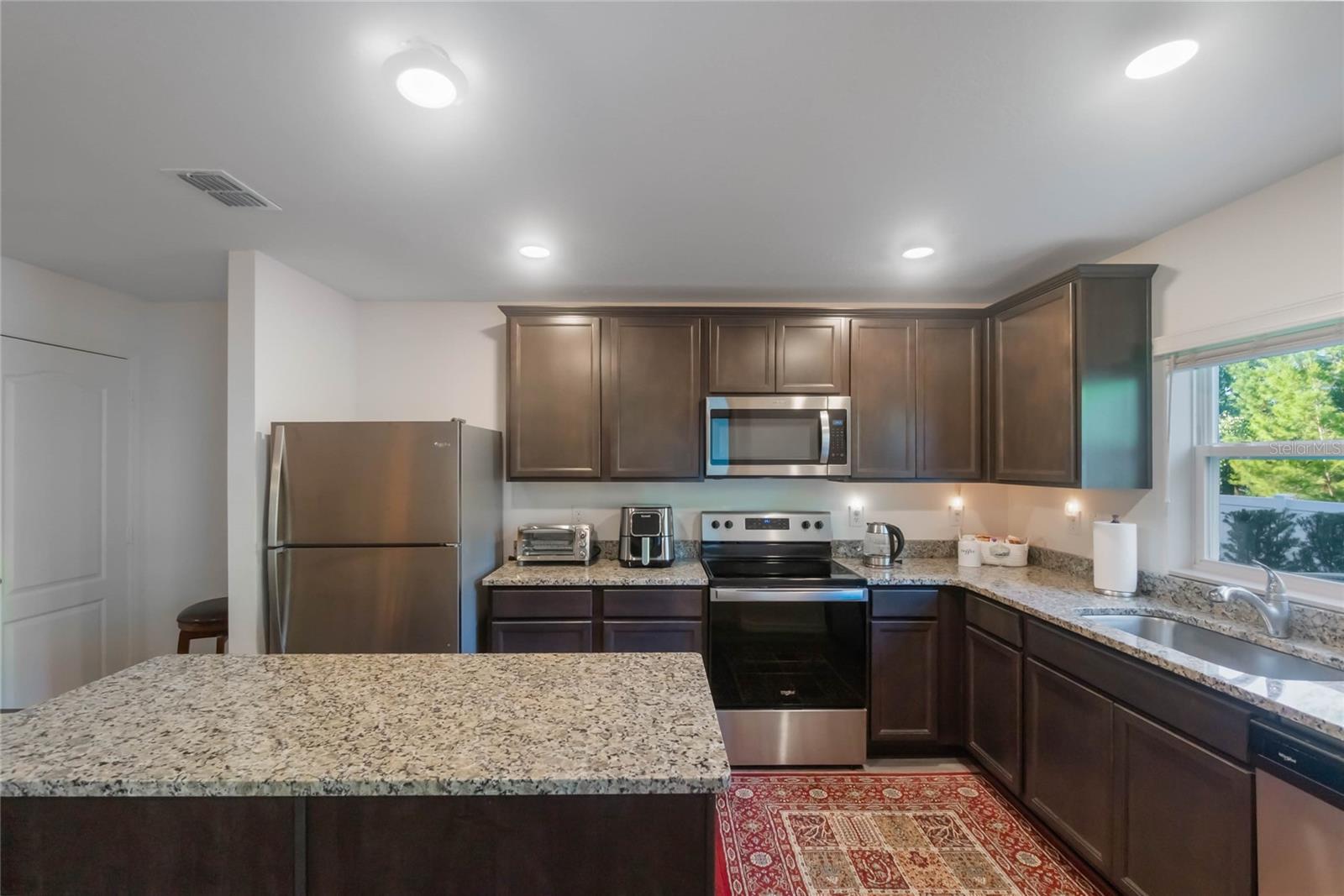 1592 WYNFORD CIR