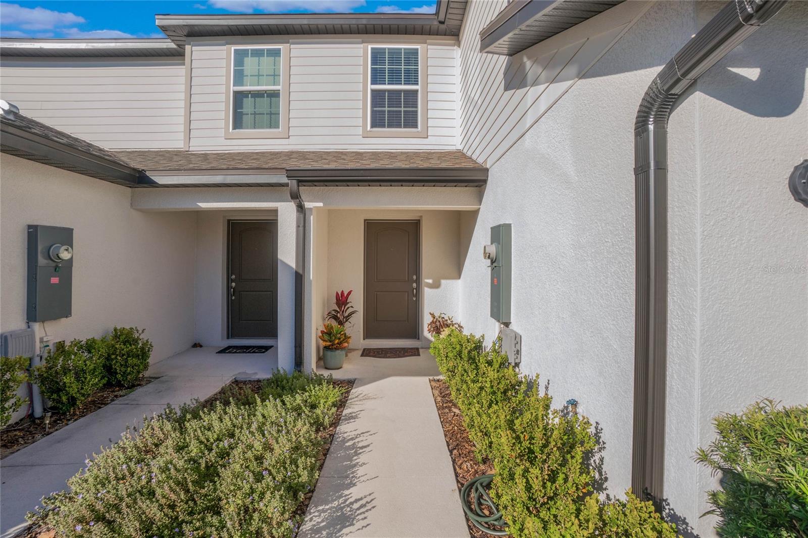 1592 WYNFORD CIR