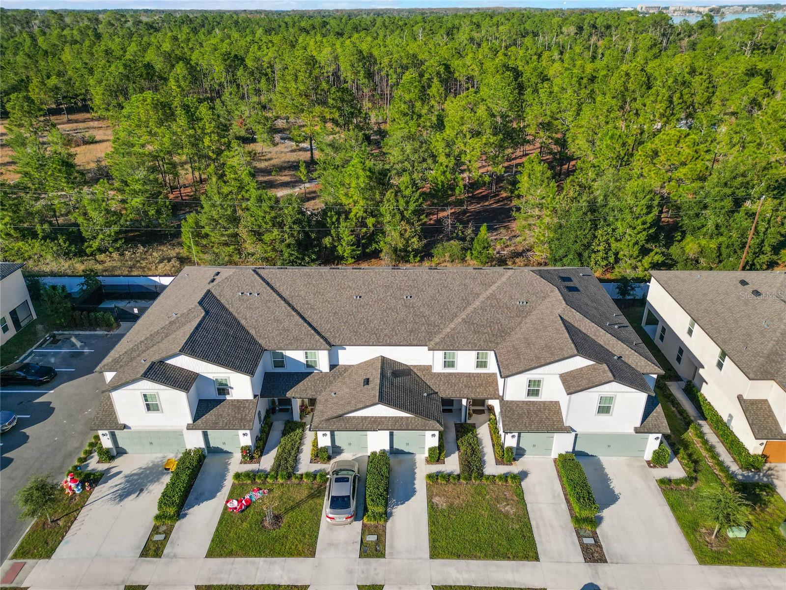 1592 WYNFORD CIR