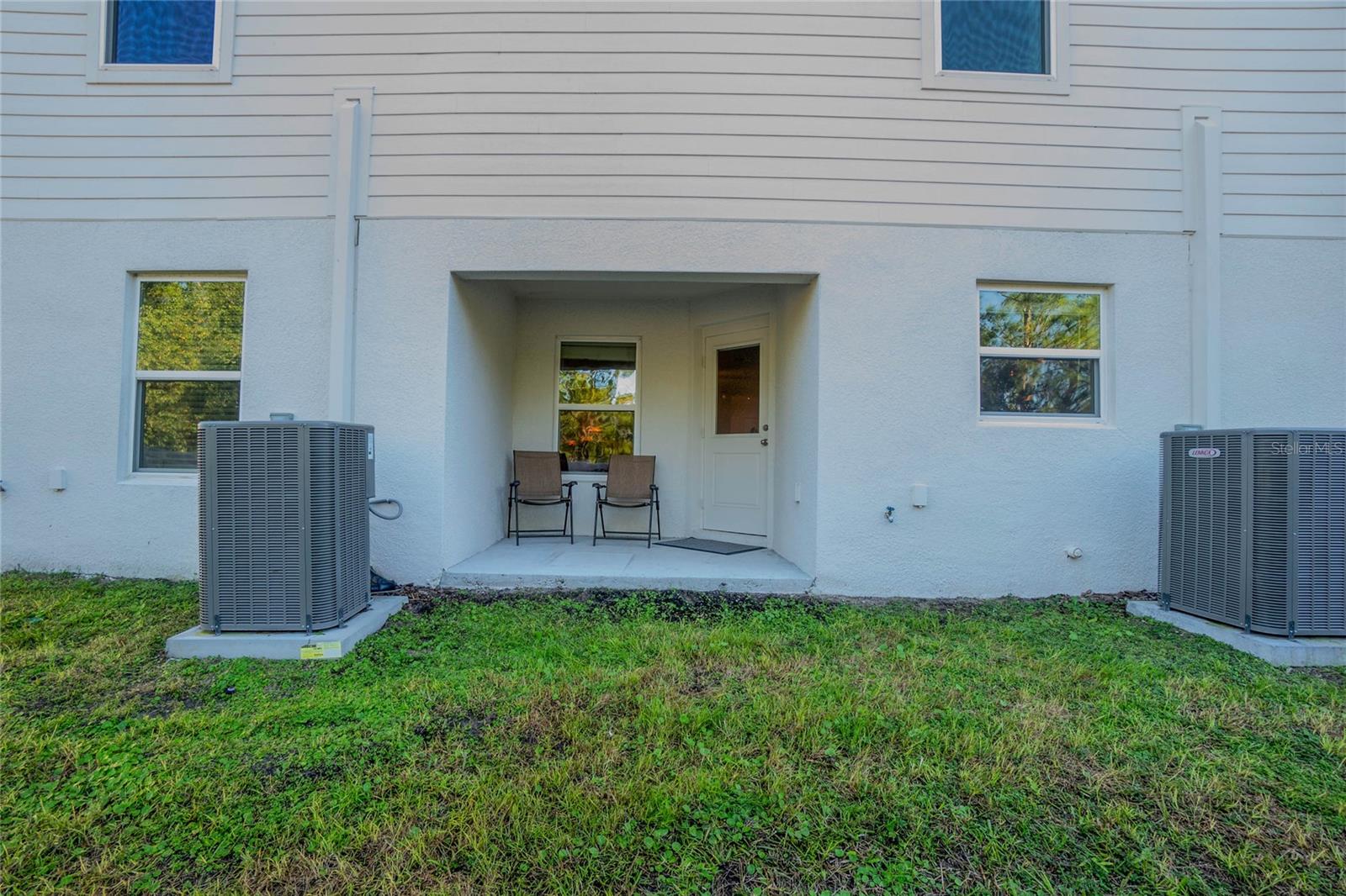 1592 WYNFORD CIR