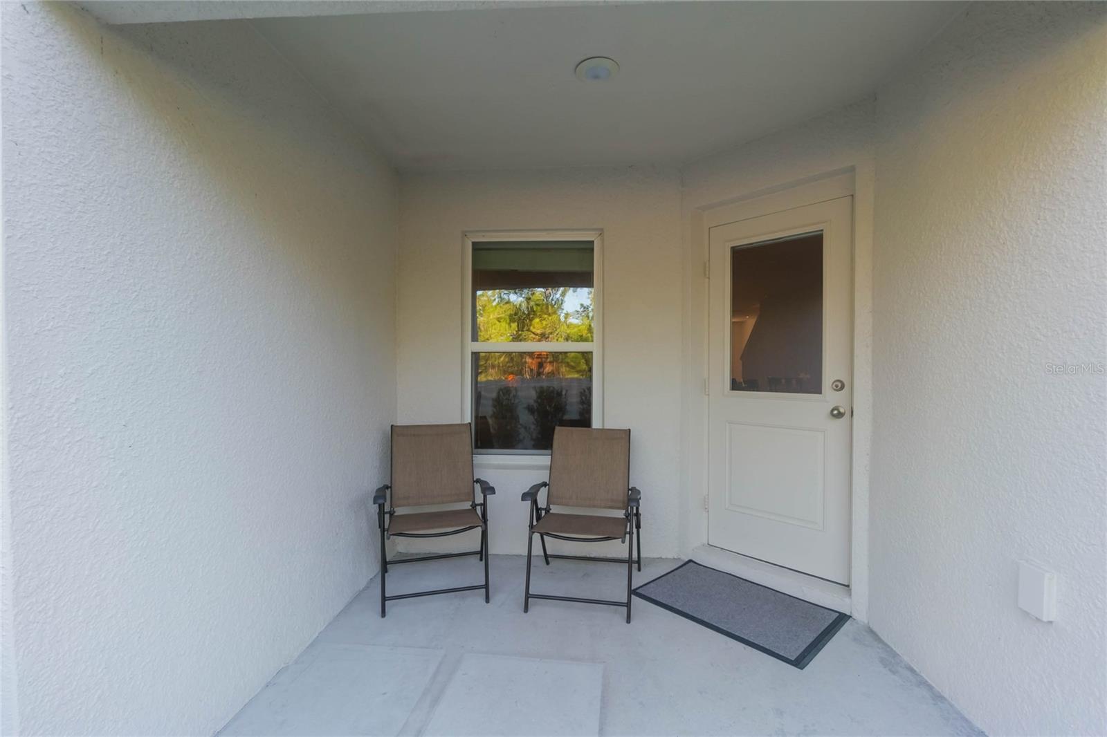 1592 WYNFORD CIR