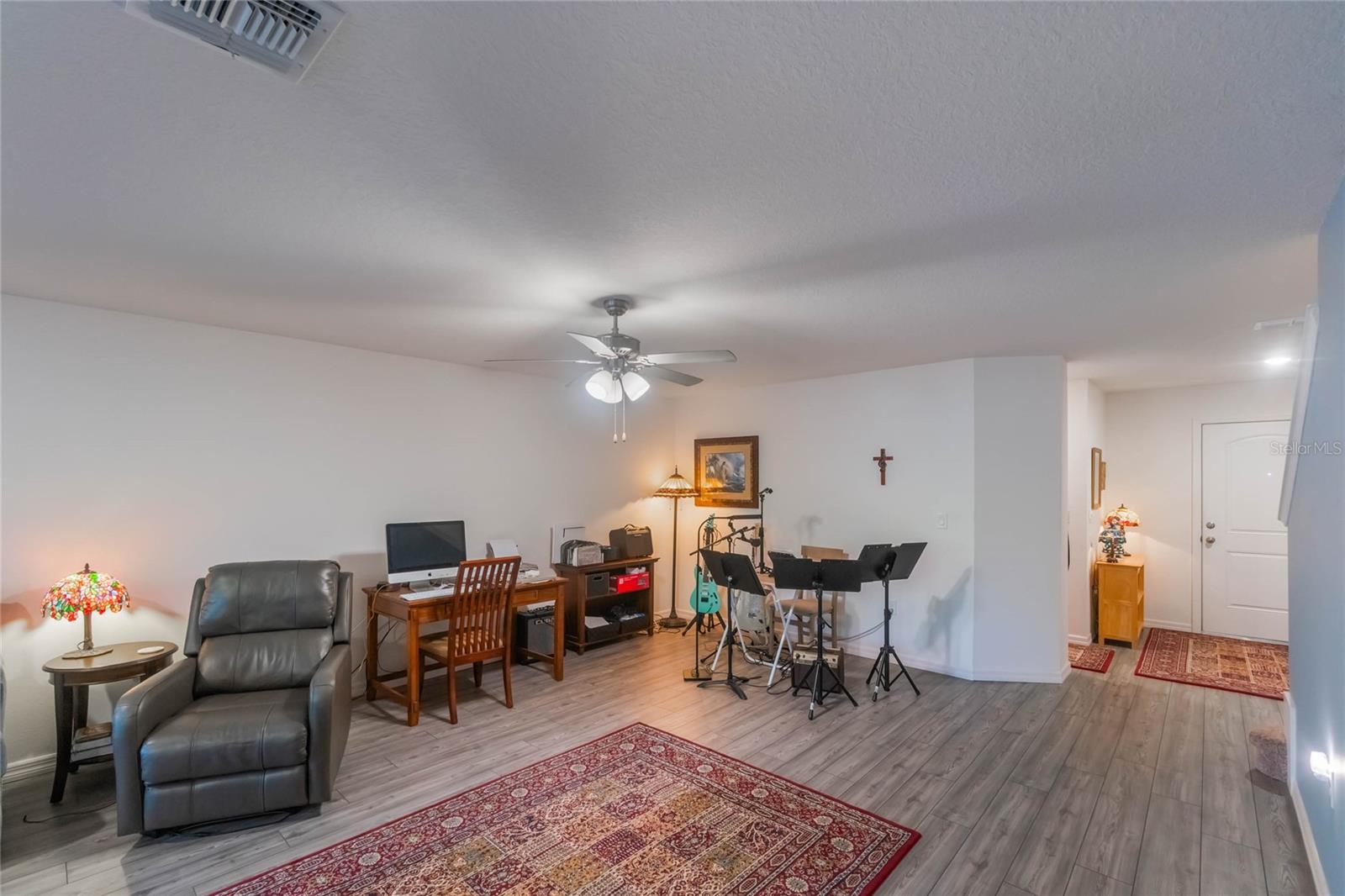 1592 WYNFORD CIR