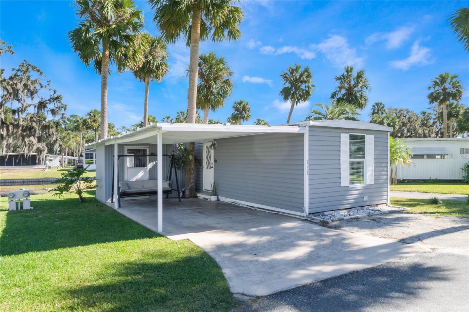 153 BYWOODS DR
