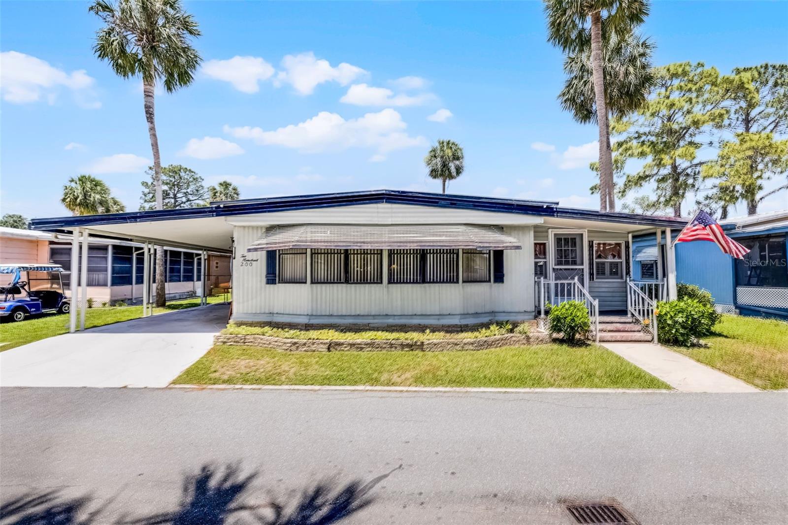 200 PALM MEADOWS DR