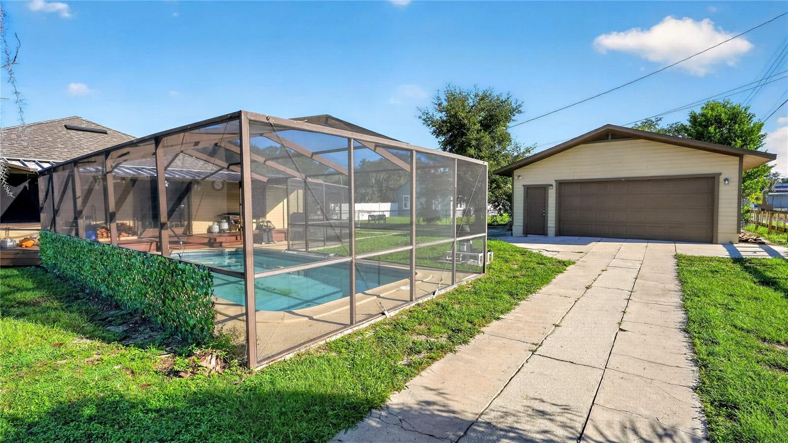 116 W ARBORVITAE LN