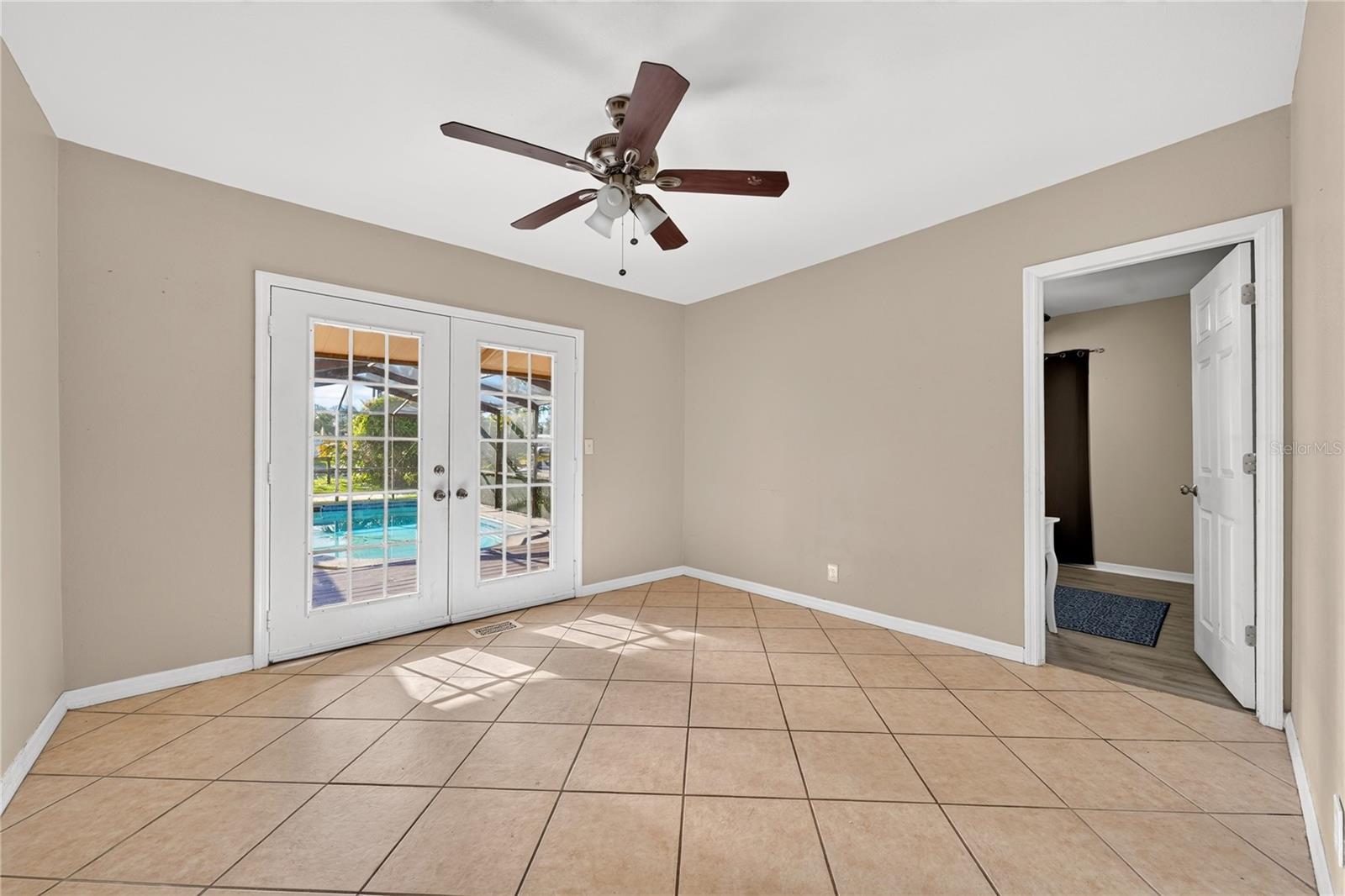 116 W ARBORVITAE LN