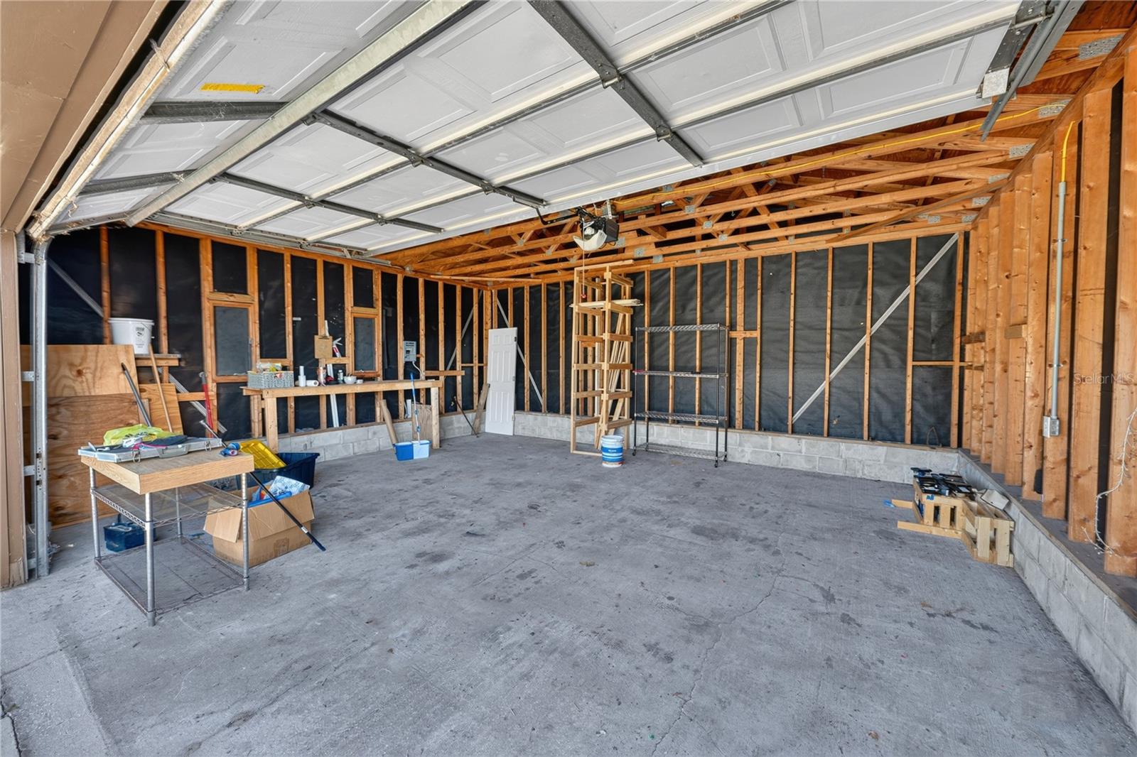 116 W ARBORVITAE LN