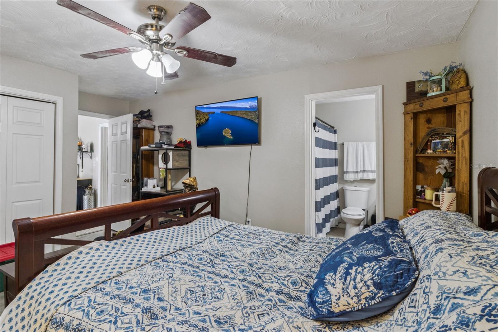 116 W ARBORVITAE LN