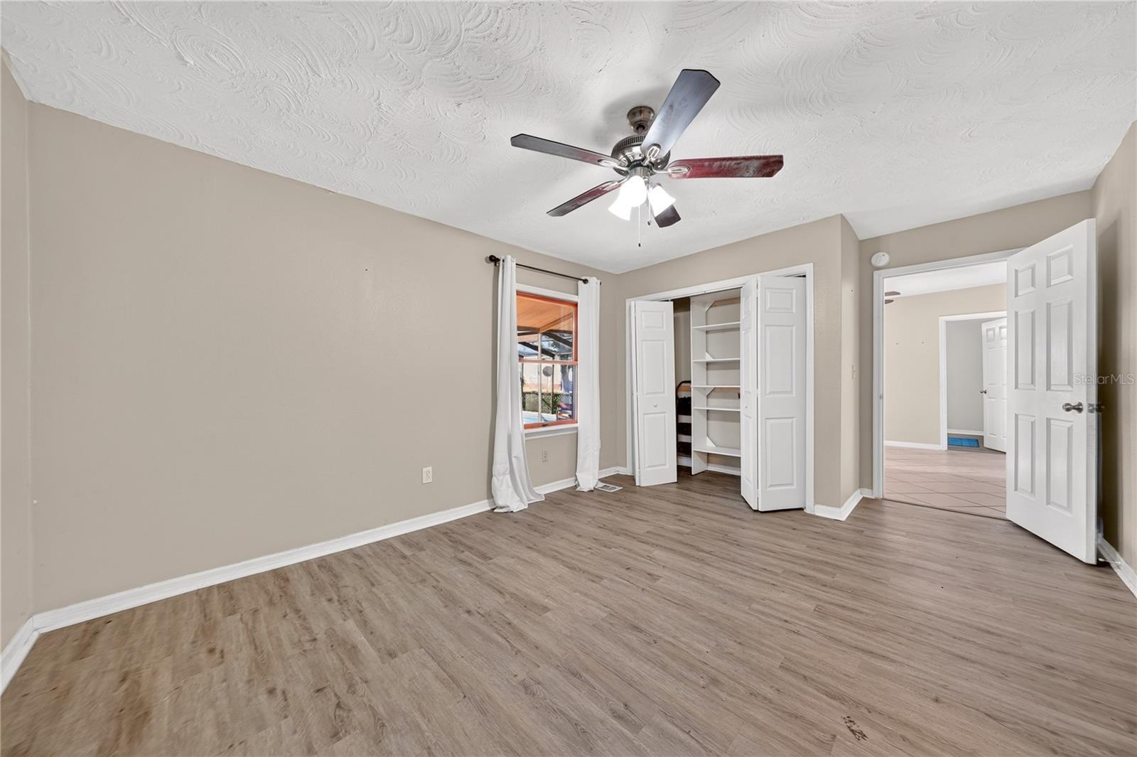 116 W ARBORVITAE LN