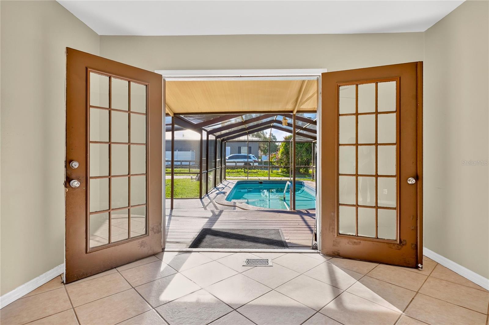 116 W ARBORVITAE LN