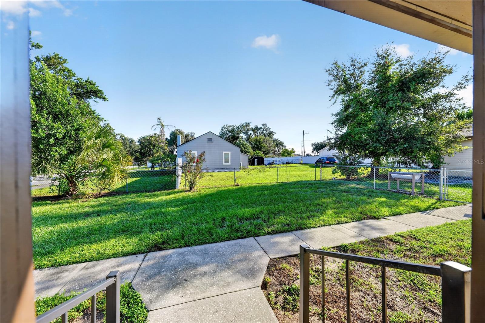 116 W ARBORVITAE LN