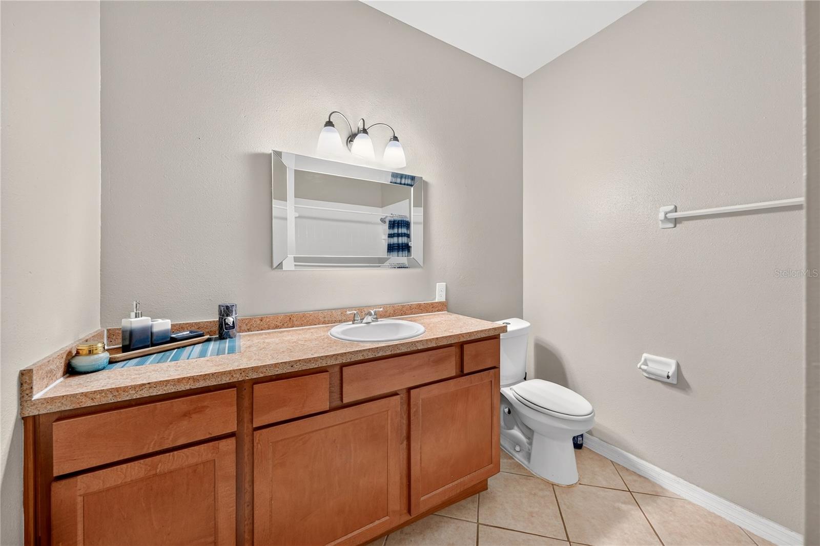 116 W ARBORVITAE LN