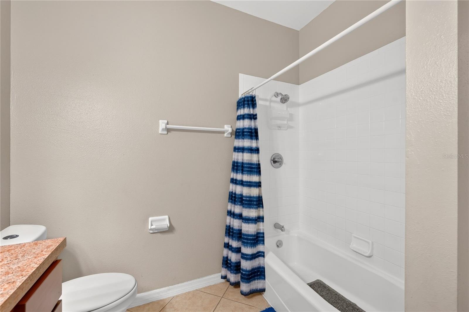 116 W ARBORVITAE LN