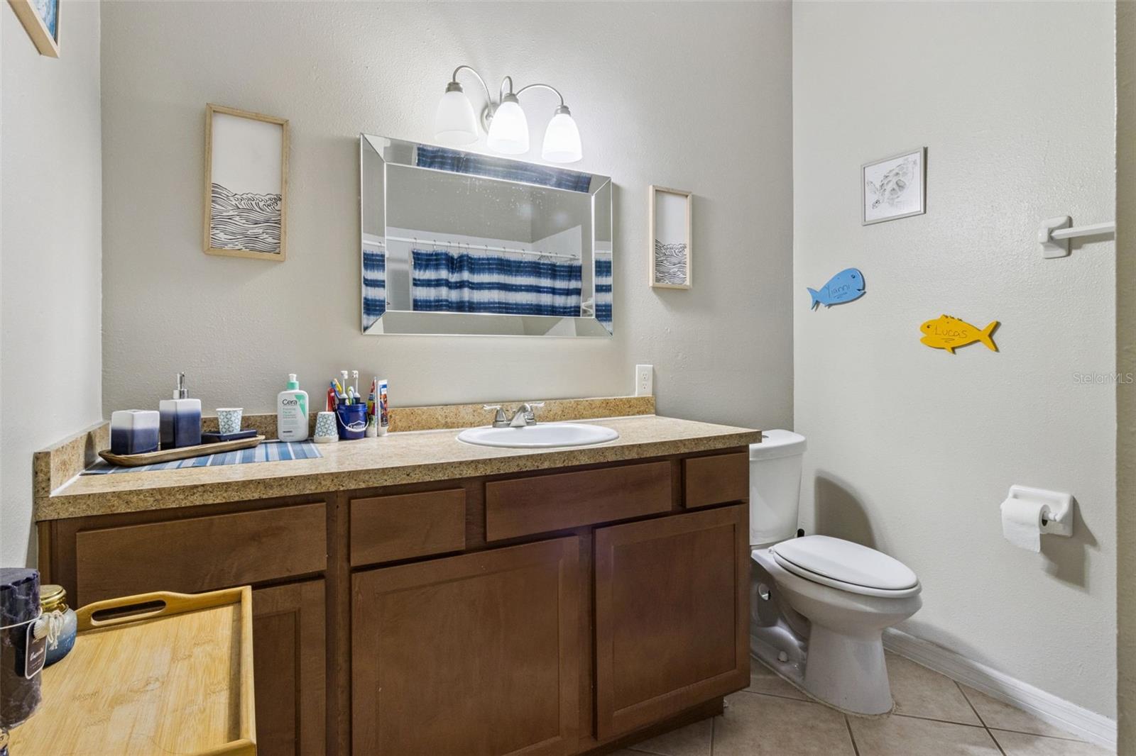 116 W ARBORVITAE LN
