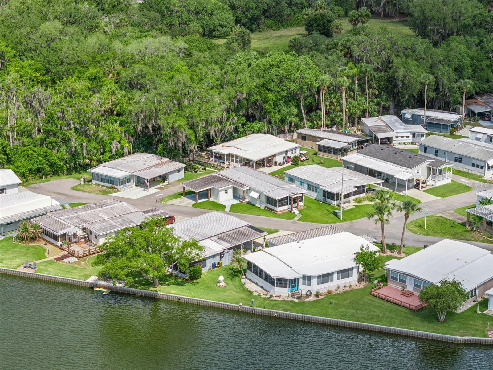 13 COCOS PLUMOSA DR #B