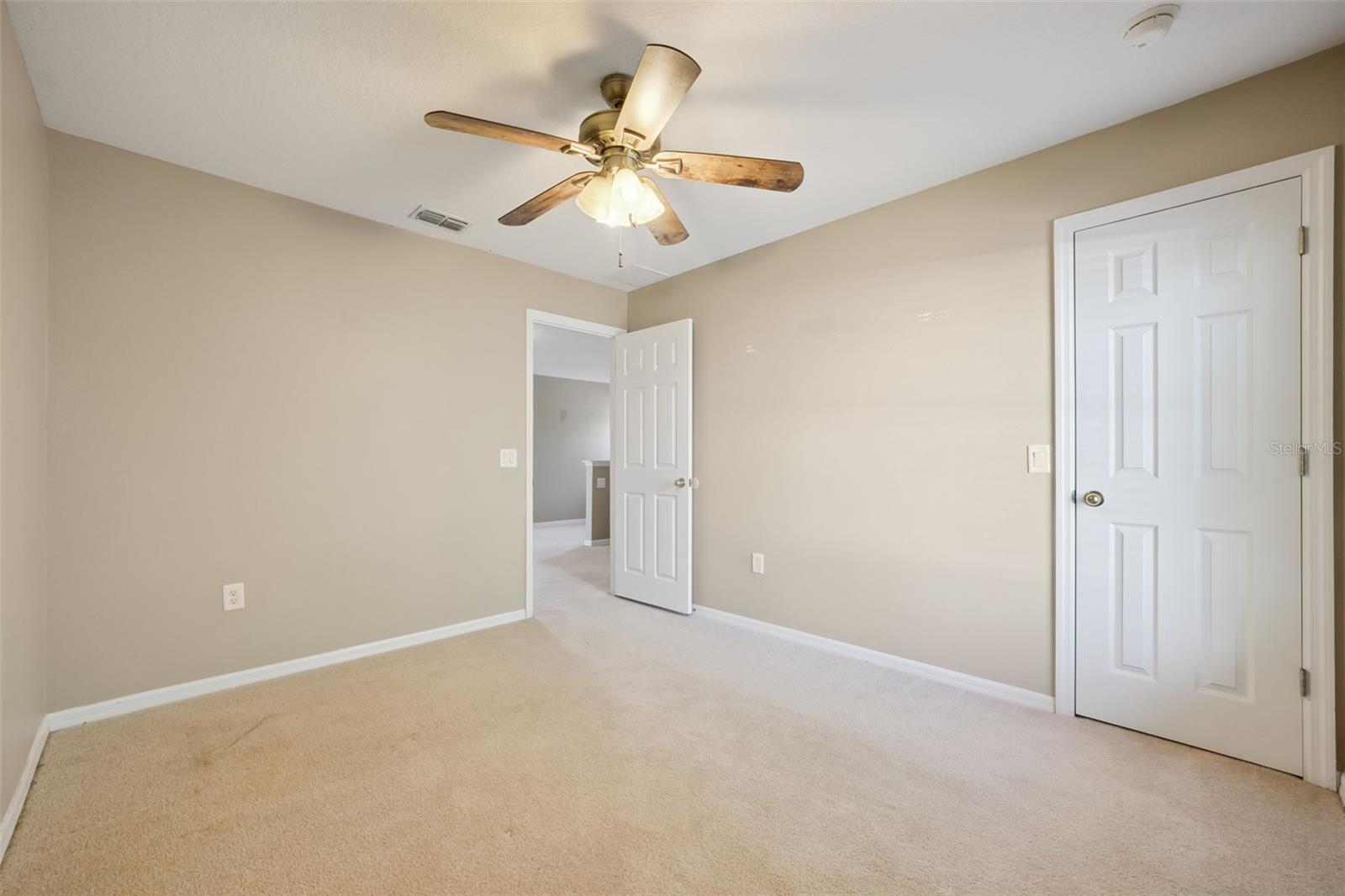 5056 GANDROSS LN