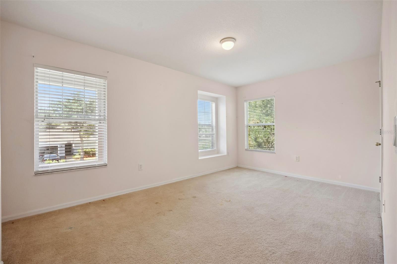 5056 GANDROSS LN