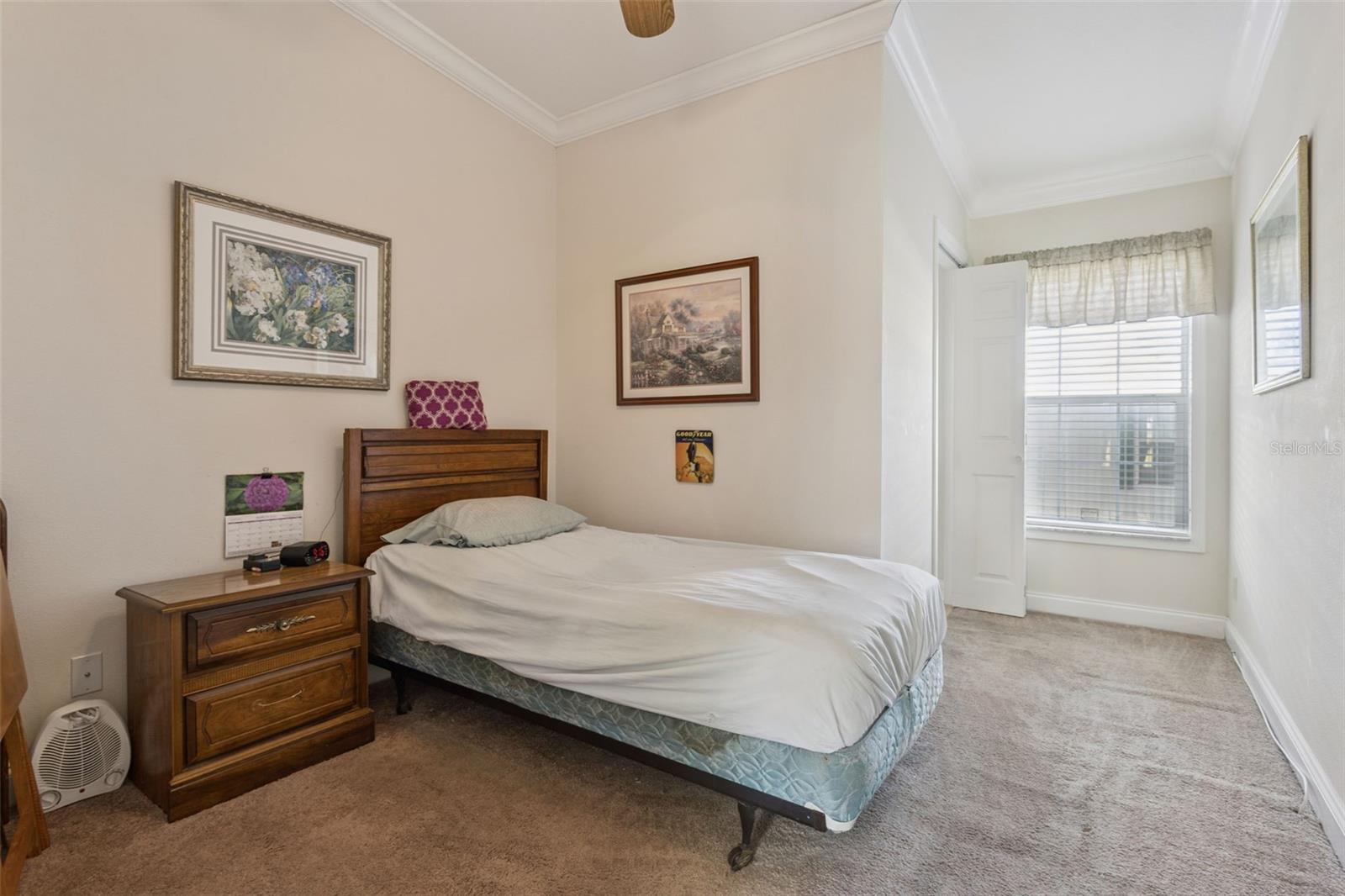 212 PALM MEADOWS DR