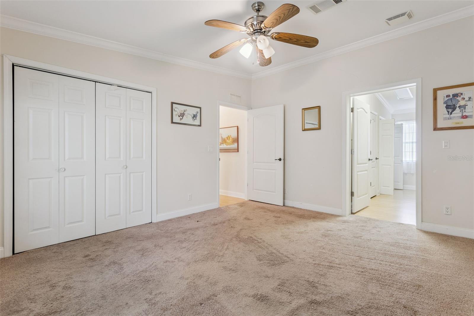 212 PALM MEADOWS DR