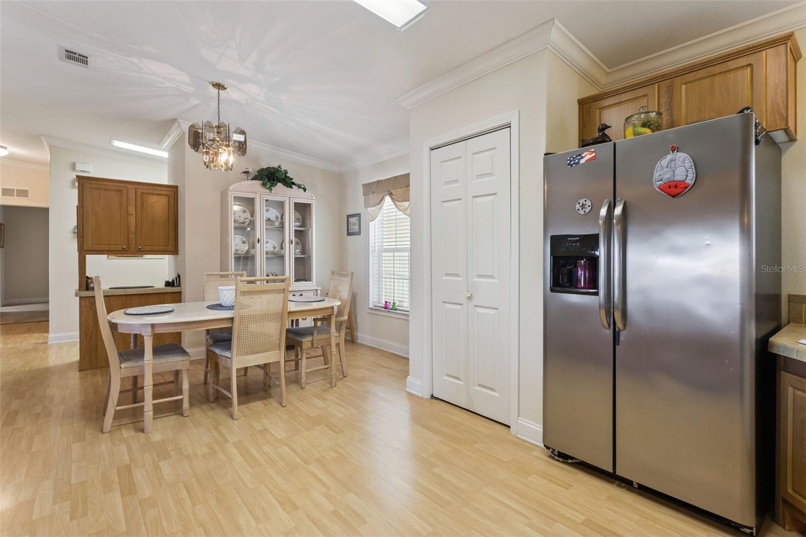 212 PALM MEADOWS DR