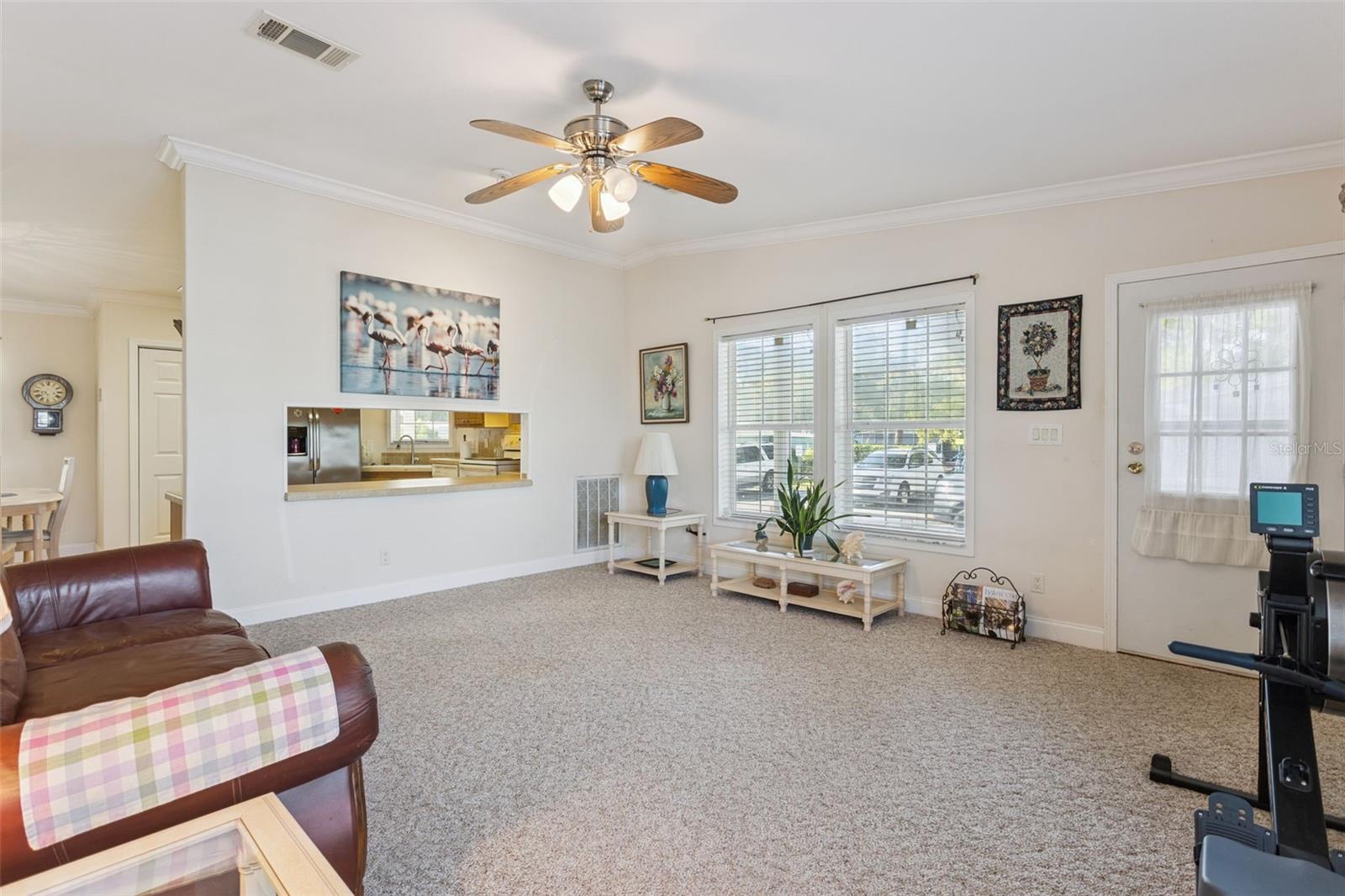 212 PALM MEADOWS DR