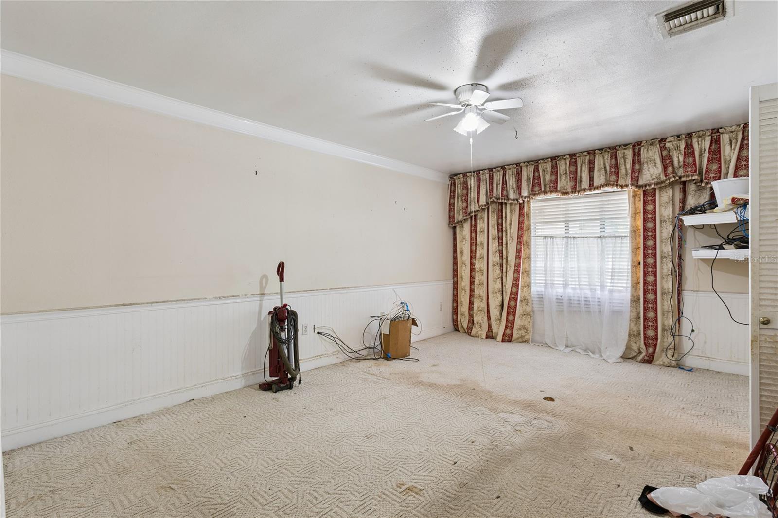 1505 E CROOKED LAKE DR