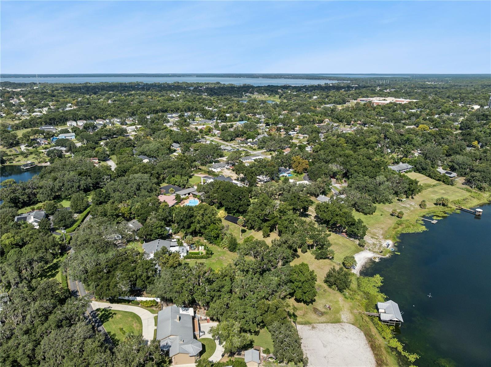 1505 E CROOKED LAKE DR