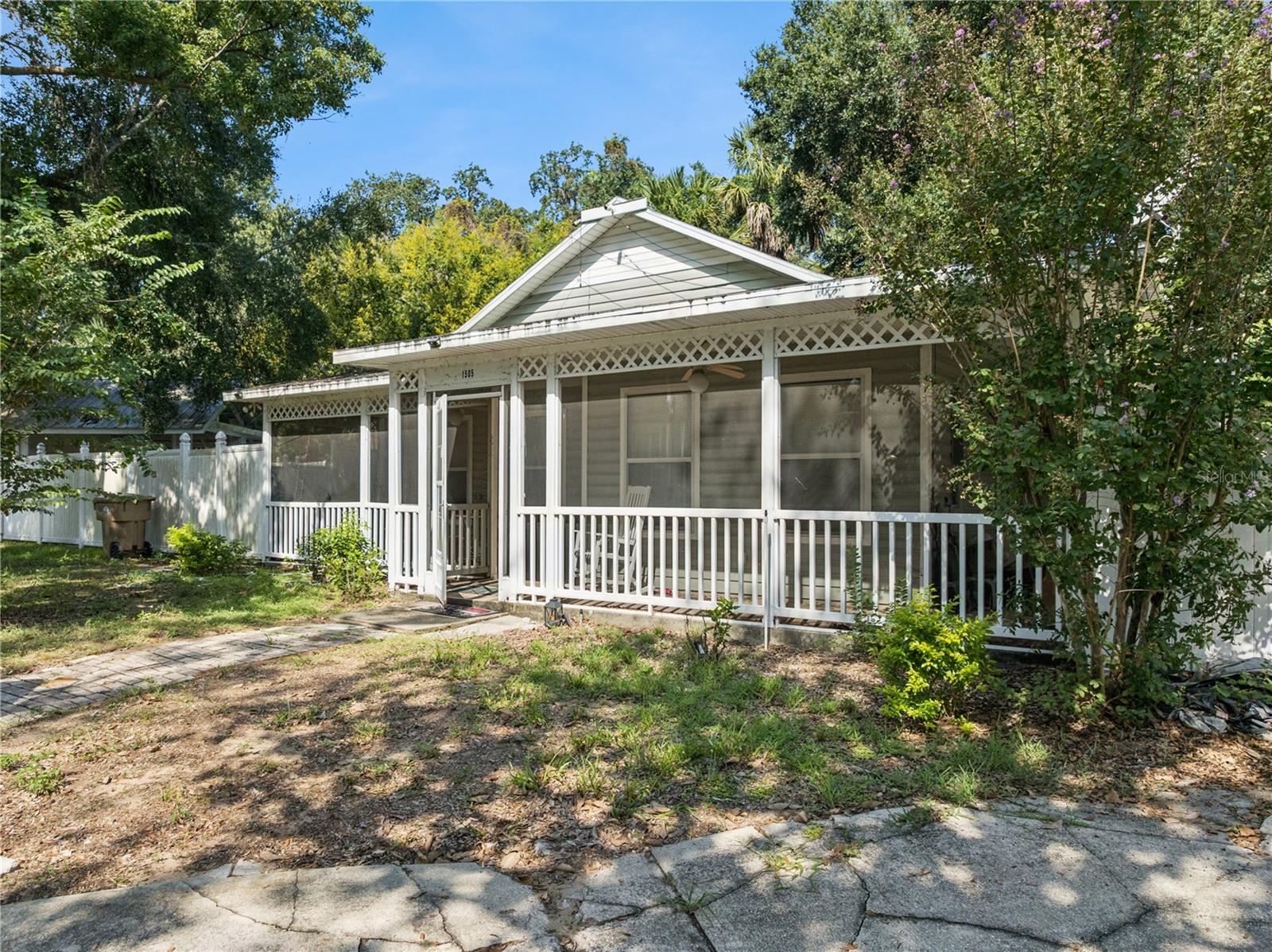 1505 E CROOKED LAKE DR