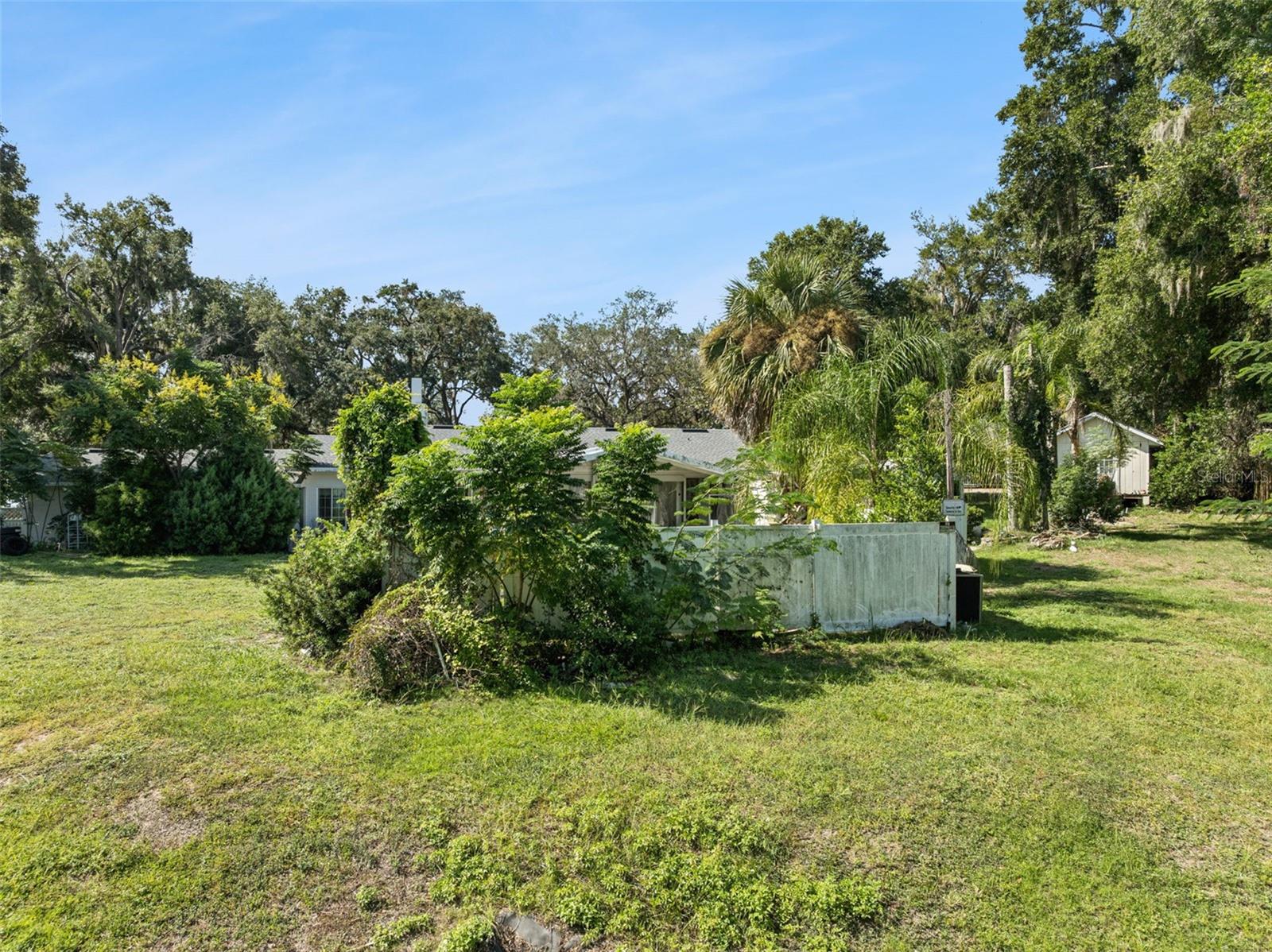 1505 E CROOKED LAKE DR