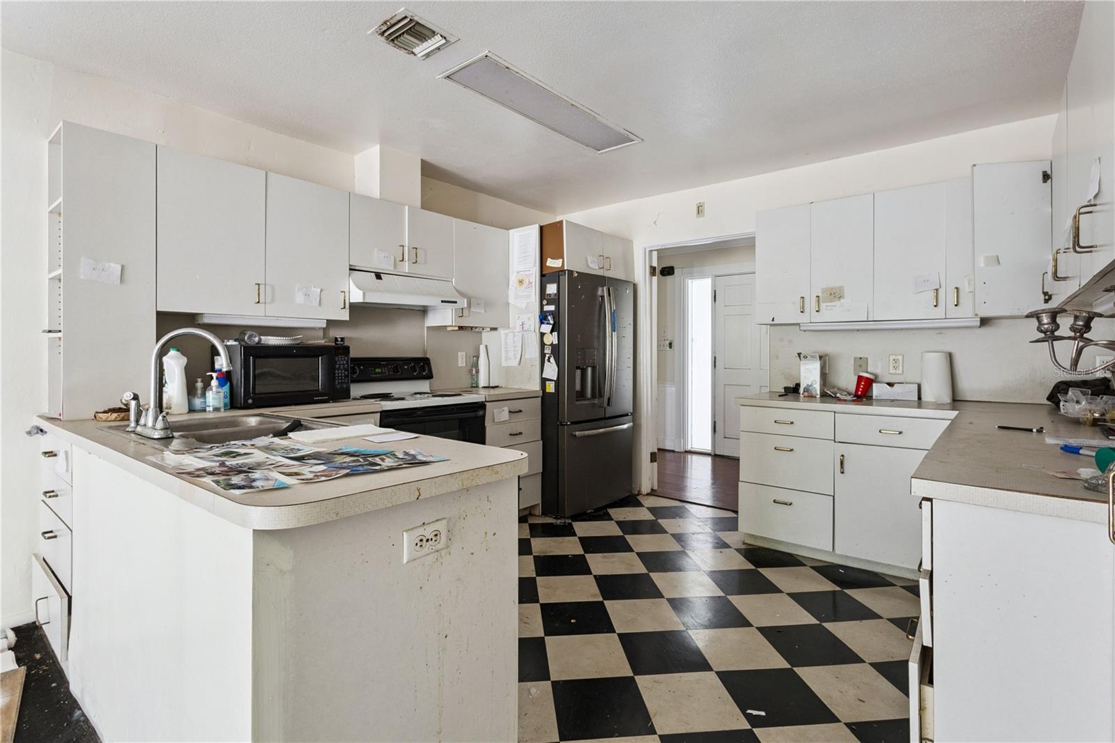 1505 E CROOKED LAKE DR