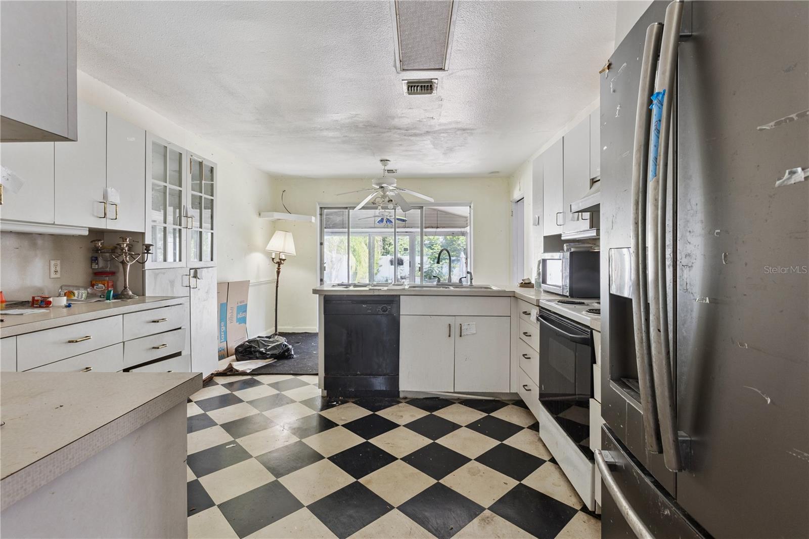 1505 E CROOKED LAKE DR