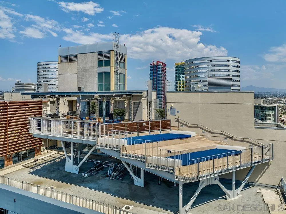 321 10th Ave Unit 306