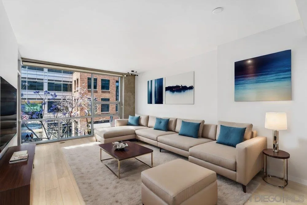 321 10th Ave Unit 306