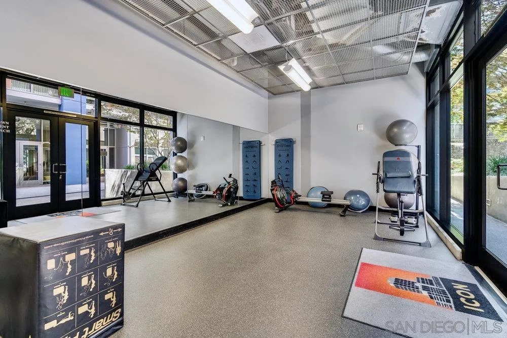 321 10th Ave Unit 306