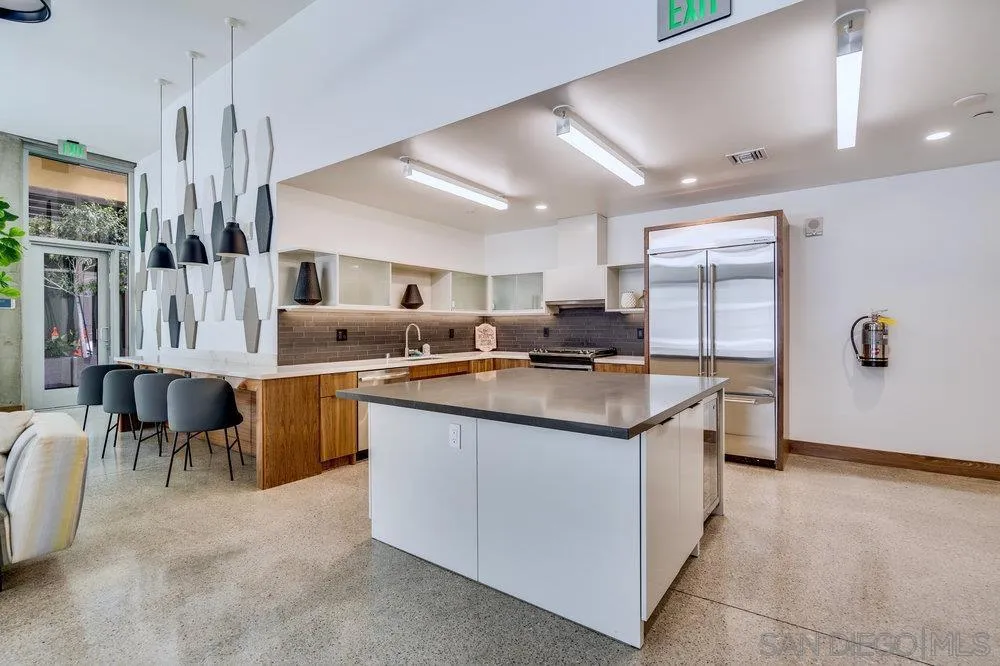 321 10th Ave Unit 306