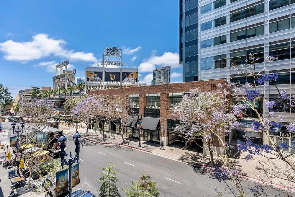 321 10th Ave Unit 306