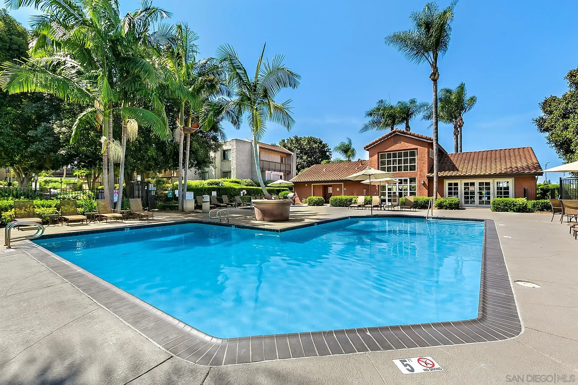 9909 Azuaga Street Unit C202