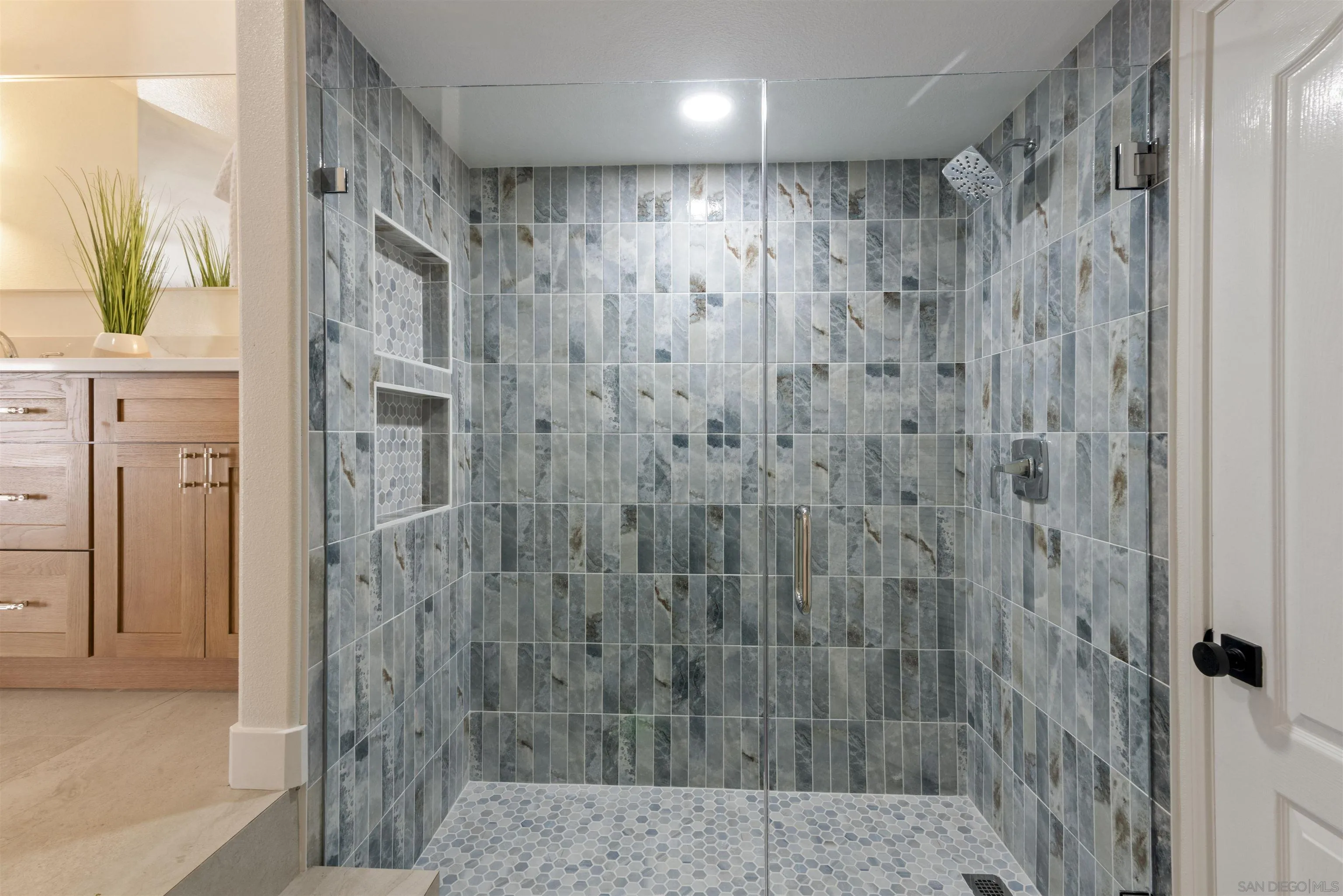 422 Rosecrans St. Unit 1