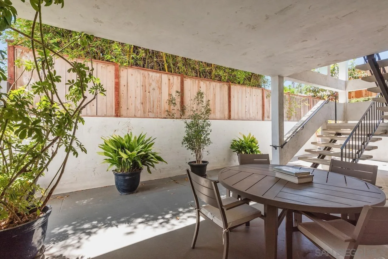 422 Rosecrans St. Unit 1