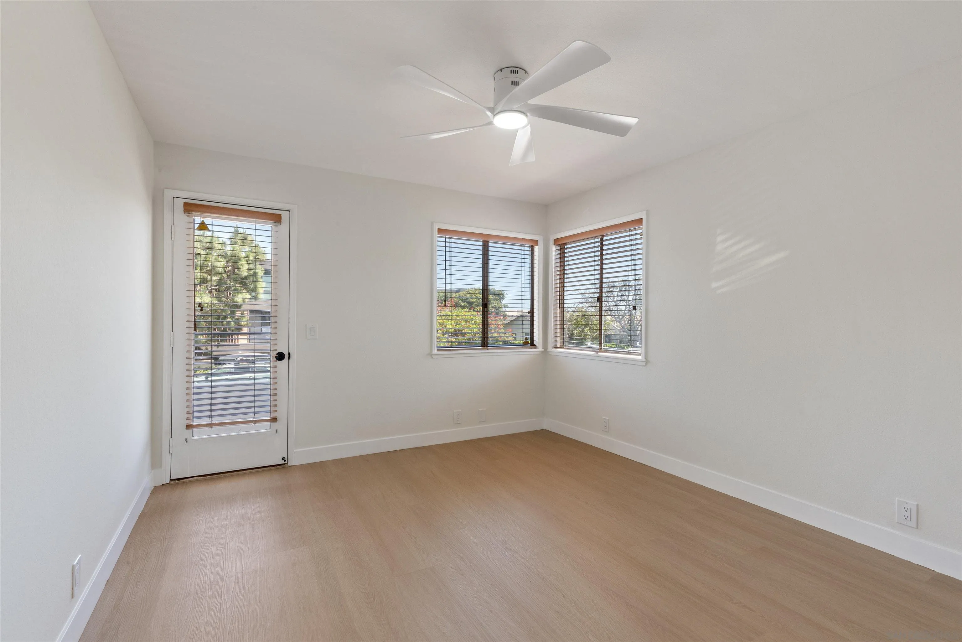 422 Rosecrans St. Unit 1