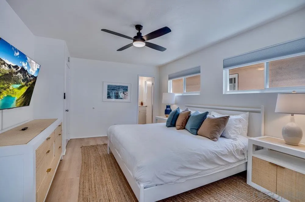 3536-40 Bayside Walk