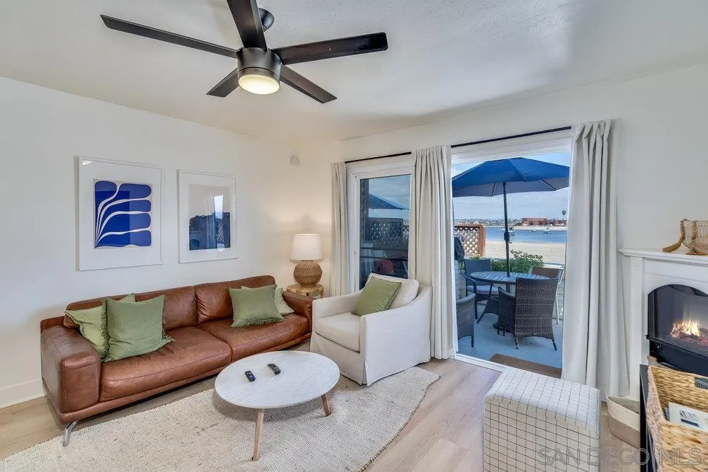 3536-40 Bayside Walk