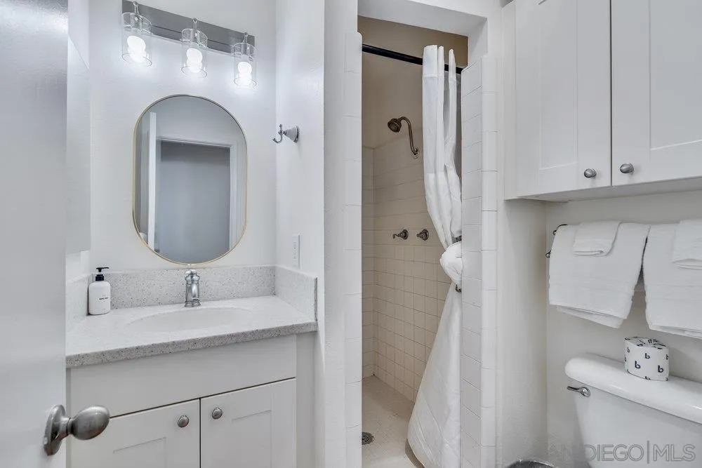 3536-40 Bayside Walk