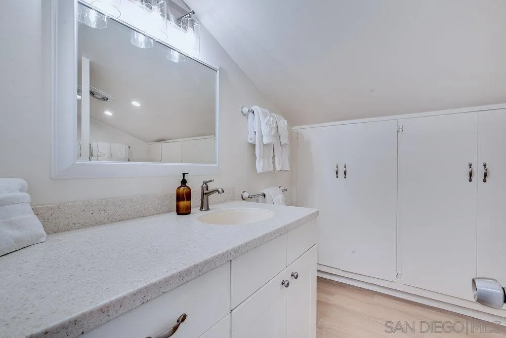 3536-40 Bayside Walk