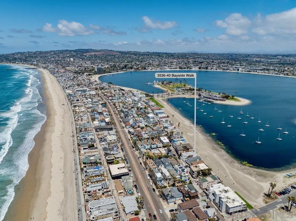 3536-40 Bayside Walk